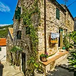 公寓 Charming Stone House *