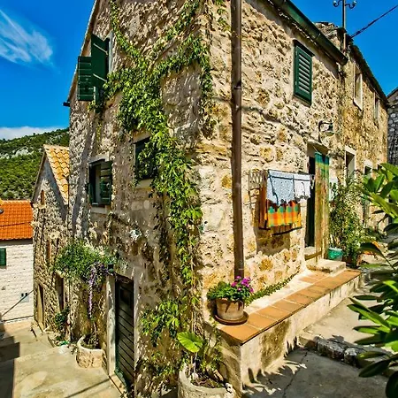 Apartman Central Charming Stone House *