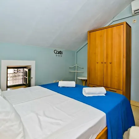 Central Charming Stone House 아파트 흐바르